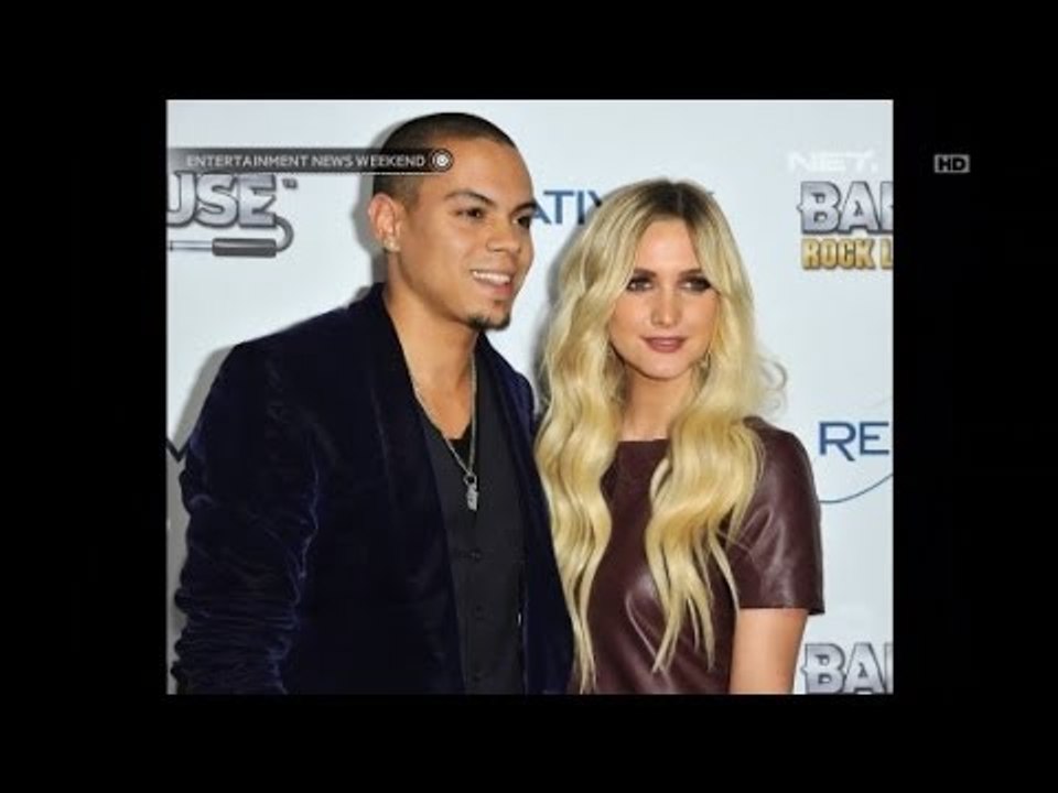 Ashlee Simpson bertunangan
