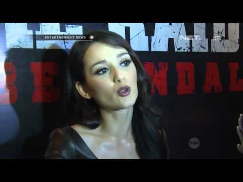 Pengalaman pertama Julie Estelle main film action