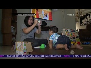Aksi Chua yang Sangat Telaten Saat Mengurus Anak
