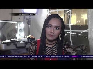 Di Balik Kesibukan Denada Dalam Menjaga Karir Dan Anak