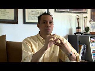 Entertainment News - Safir Senduk pakar keuangan