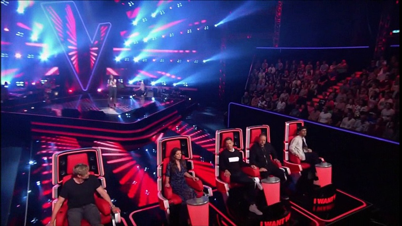 Staffel 7 Julia Lehner