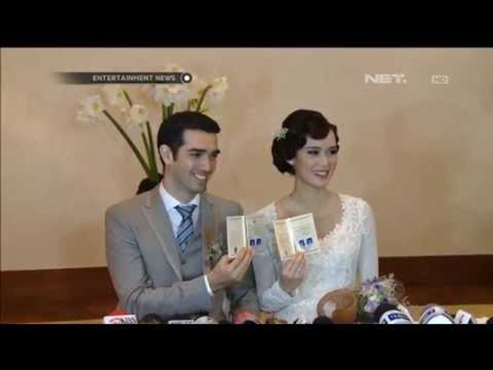 Fachri Albar dan Renata Kusmanto resmi menikah