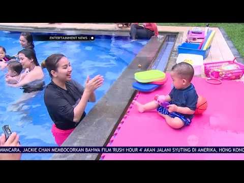 Tya Ariestya Ajak Anaknya Latihan Berenang