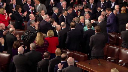 Trump y el Congreso publican memorando que cuestiona al FBI