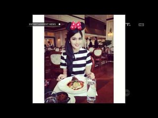 Keseruan Sandra Dewi di Disneyland