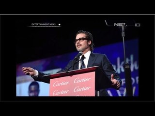 Brad Pitt Kenakan Cat Kuku