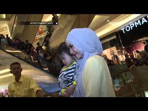 Zaskia A Mecca tidak syuting stripping saat Ramadhan karena permintaan suami