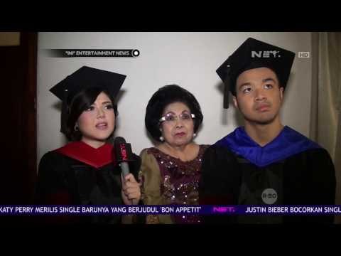 Tina Toon Abadikan Foto Bersama Keluarga Mengenakan Baju Toga