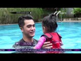 Ricky Harun Sempatkan Ajarkan Sang Buah Hati Berenang Disela Kesibukannya