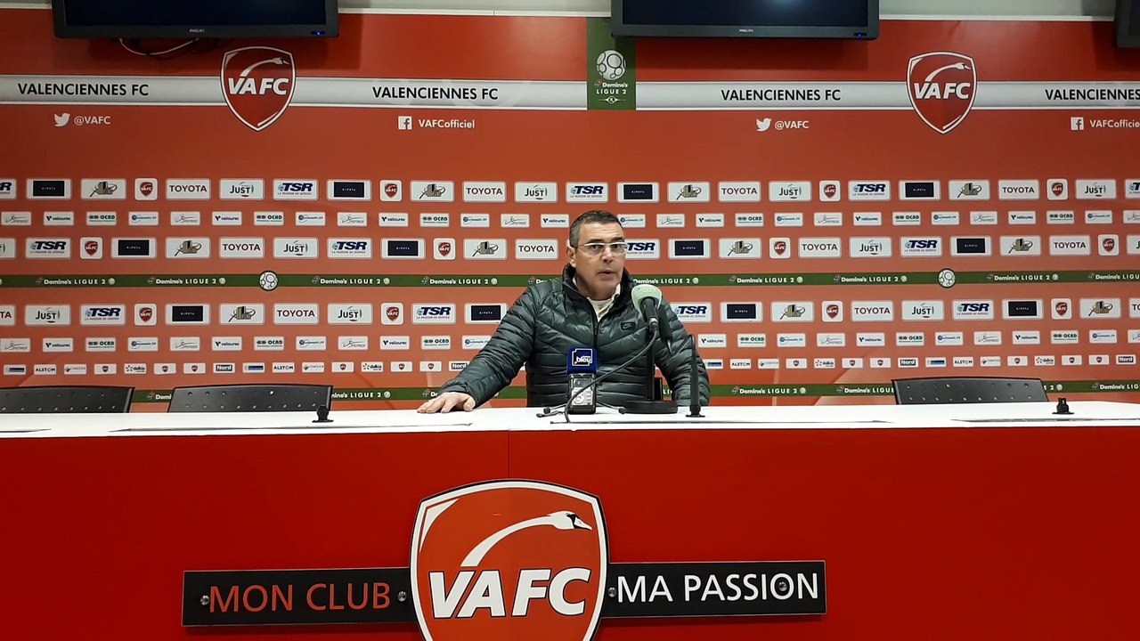 Le coach nancéien Patrick Gabriel en conférence de presse après la victoire de l'ASNL à Valenciennes