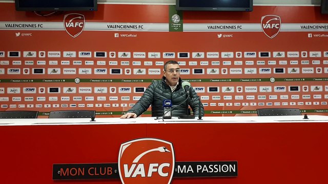 Le coach nancéien Patrick Gabriel en conférence de presse après la victoire de l'ASNL à Valenciennes