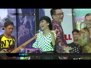 Julia Perez Membotaki Rambutnya