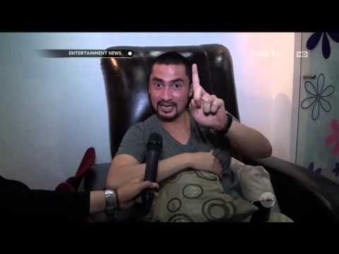 Reza Pahlevi menjalani perawatan bersama istri