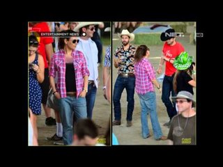 Ashton Kutcher dan Mila Kunis nonton festival musik