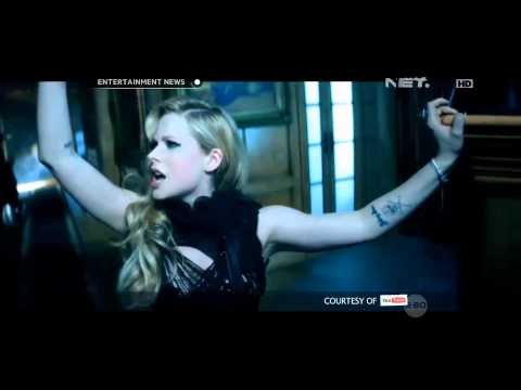 Wajah Avril Lavigne masih terlihat sama sampai sekarang