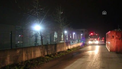 Kocaeli'de Geri Dönüşüm Fabrikasında Yangın