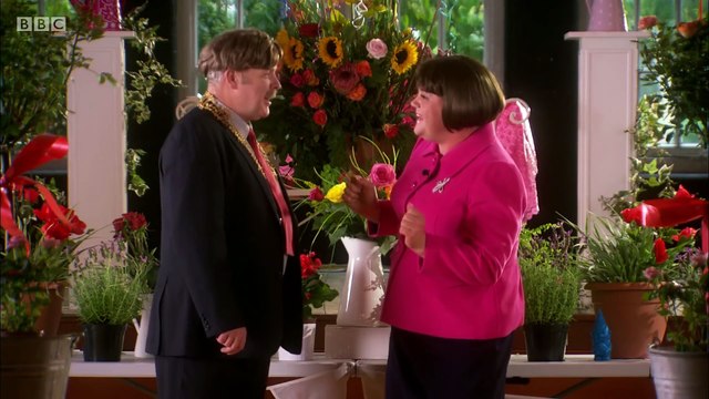Gigglebiz Gail Force at the Little Bottom Flower Show Part 2