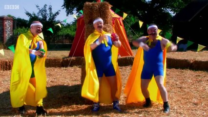 Gigglebiz The Berrito Brothers show off their beanbag tossing skill