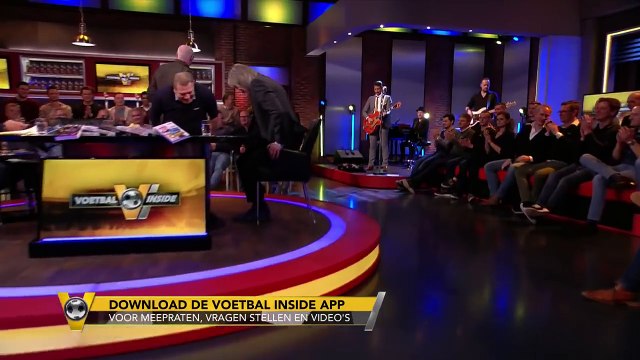 René van der Gijp verder door het leven als Renate? - VOETBAL INSIDE