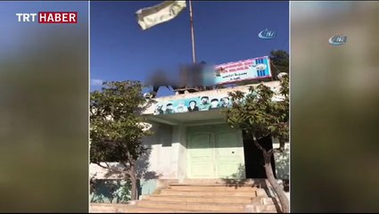 Bülbül karakolundan terör örgütünü simgeleyen bez parçası indirildi