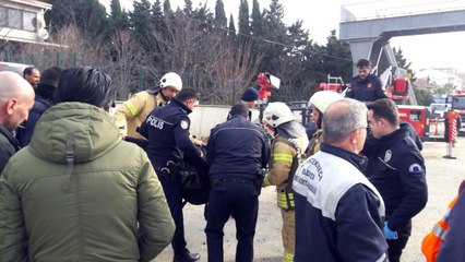 Büyükçekmece E-5'te Köprüye Asılı İranlı Bir Kişinin Cesedi Bulundu