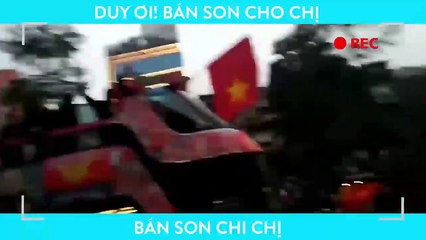 Hồng Duy khoái chí kể lại tình huống fan nữ hét lớn "Duy ơi, bán son cho chị" lúc diễu hành