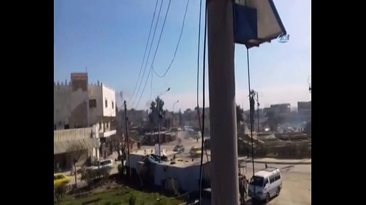 Azez'de pazar yerine roket düştü: Çok sayıda yaralı var