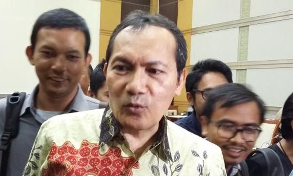 KPK Segera Periksa Zumi Zola Sebagai Tersangka