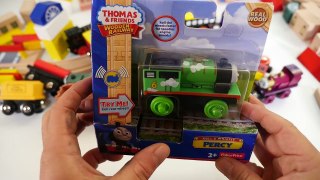 20 Wooden Train Toys & Thomas & Friends Thomas, Rolls & Whistles Percy, Billy, Scrap Monster