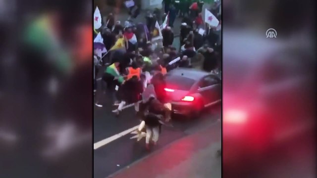 Terör yuvası Almanya'da terörist yandaşları Türk vatandaşın aracına saldırdı