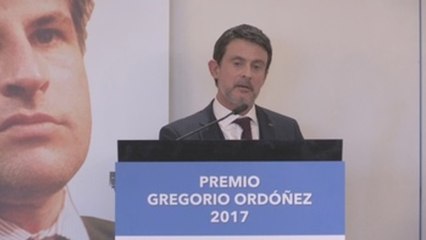 Valls: No se puede salir del marco de una Constitución sin pagar las consecuencias