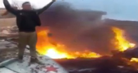 Suriyeli Muhalifler İdlib'te Rusya'ya Ait Savaş Uçağını Böyle Düşürdü
