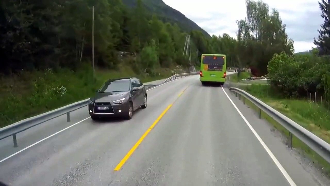 El milagro del camionero para no atropellar a este niño