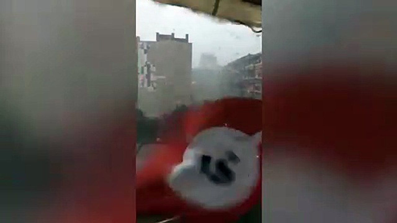 Cuando el huracán se lleva medio edificio