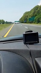 Avioneta aterrizaje forzoso  en plena autopista Wau