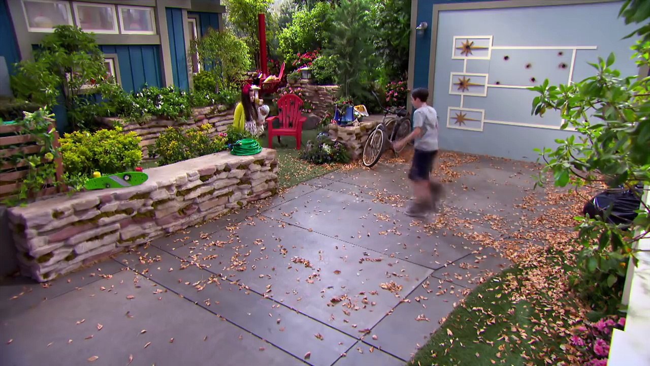 Brincando com laser | The Thundermans