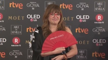 Isabel Coixet y Carla Simón lucen los abanicos reivindicativos