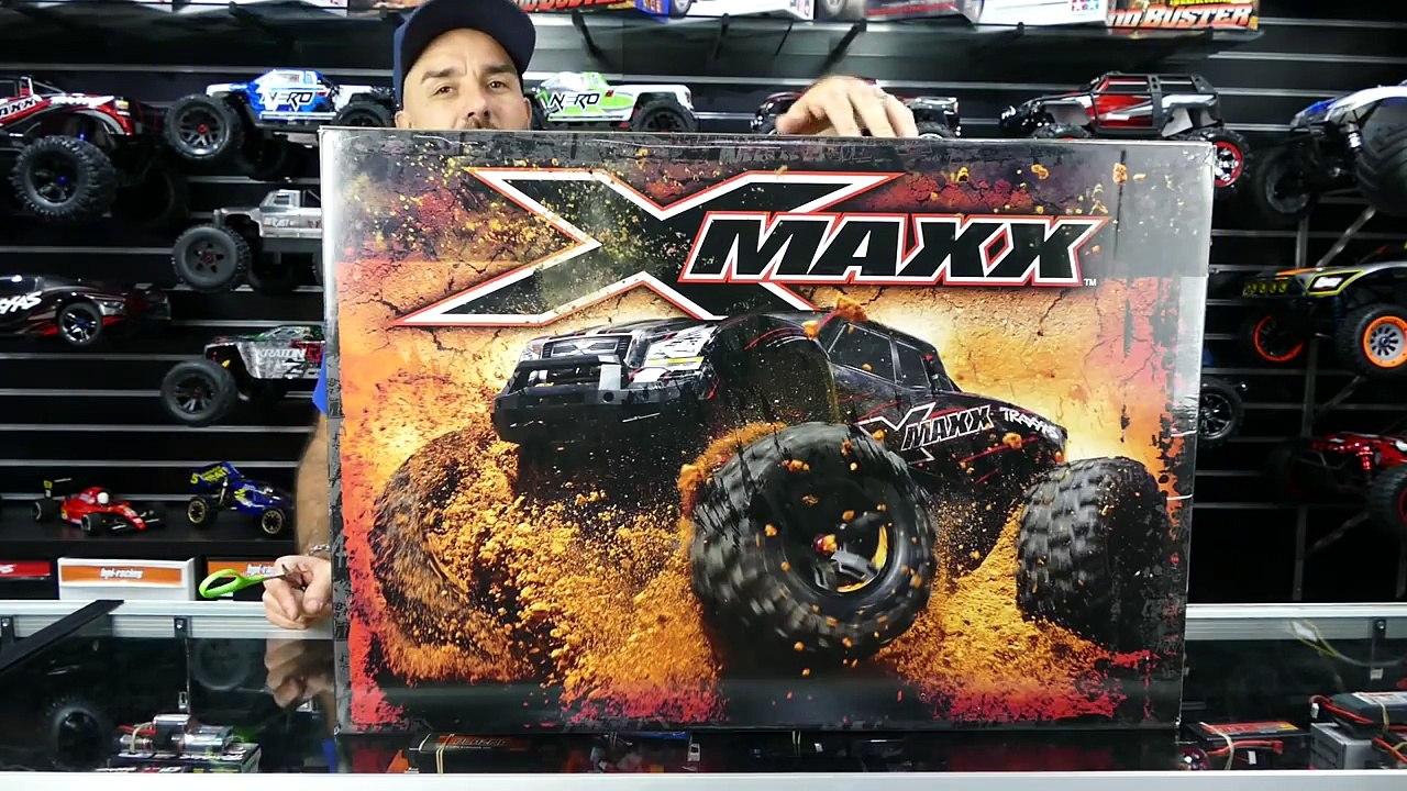 Exclusive First Look - TRAXXAS X-MAXX 8S - Unboxing, In-Depth Look & Comparison
