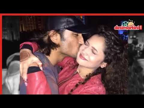 Bollywood Celebs who Engaged in PDA