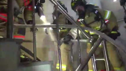 서울 상도동 원룸서 화재...90대 노인 사망 / YTN