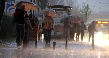 İstanbul'a Sağanak Yağış Uyarısı! Öğleden Sonraya Dikkat