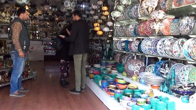 Kaleiçi'nde 30 esnaf kepenk kapattı, 25 işyeri el değiştirdi