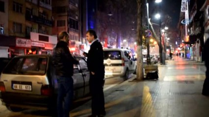 Esnafa Aracı İçerisinde Silahlı Saldırı