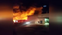 Sakarya’da lastik geri dönüşüm fabrikası alev alev yandı