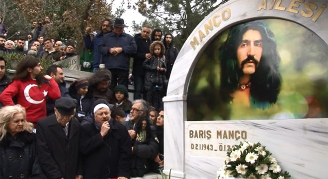 Barış Manço Kabri Başında Anıldı