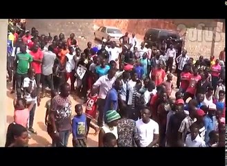 Bryan White akubiddwa empi nga ayingira ewa  Moze Radio