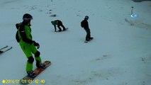 Extreme Spor Kulübü tepe kamerasından Çambaşı Kayak Merkezi pisti görüntülendi