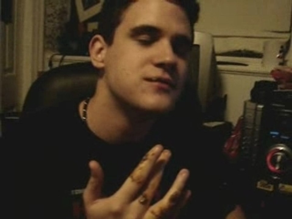 2 Guys 1 Cup: The OFFICIAL Parody of 2 Girls 1 Cup