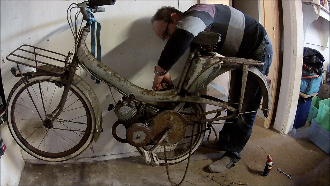 demontage mobylette ( time lapse)